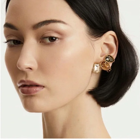 OSCAR de La Renta • Neutrals. Emerald-Cut Scramble Ear Cuffs Clip On. - Picture 4 of 7